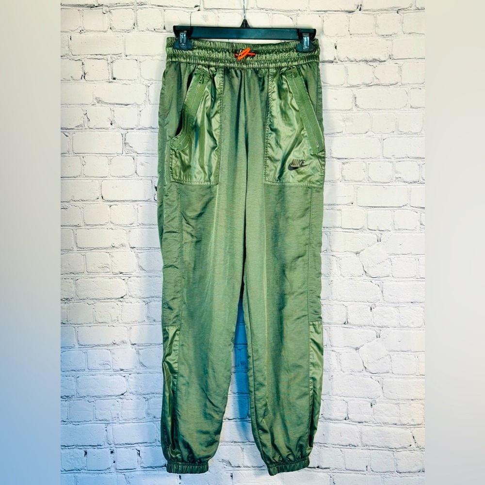 Women’s Nike Sportswear Woven Cargo Pants, Juniper, Size XS - Picture 3 of 16